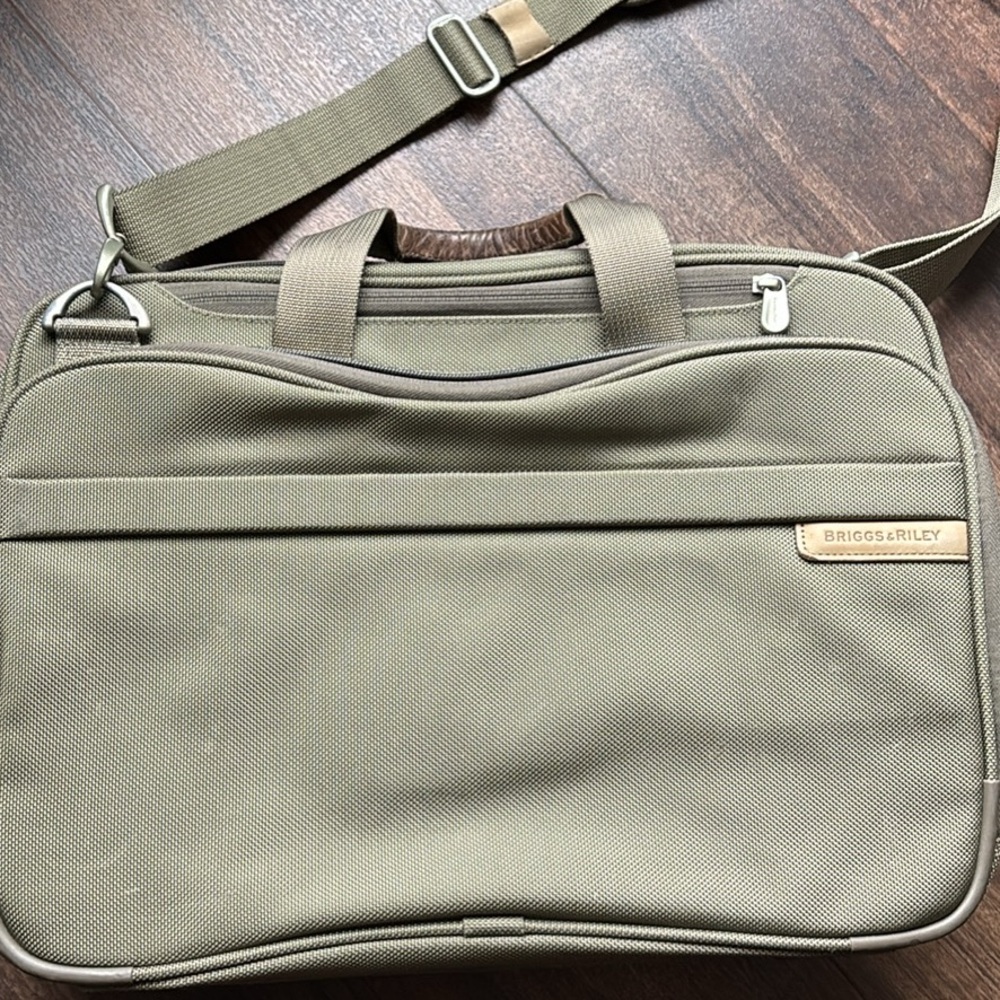 Briggs & Riley Olive Ballistic Nylon Laptop Briefcase / Work Bag